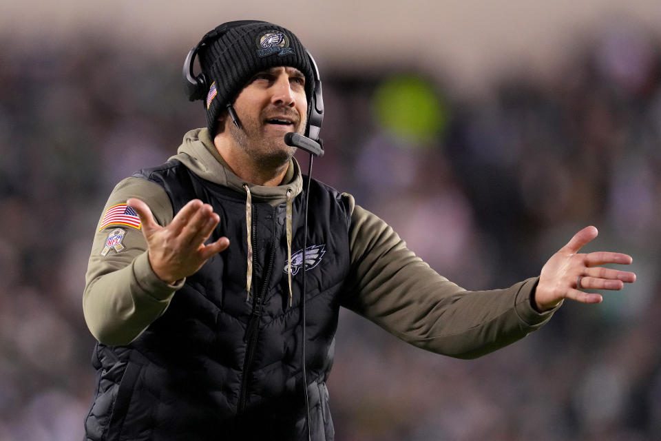 Eagles-Trainer Nick Siriani war mit einem verpassten Anruf gegen Washington während der Niederlage gegen die Tabellenführer am Montagabend nicht zufrieden.  (Foto von Mitchell Leaf/Getty Images)